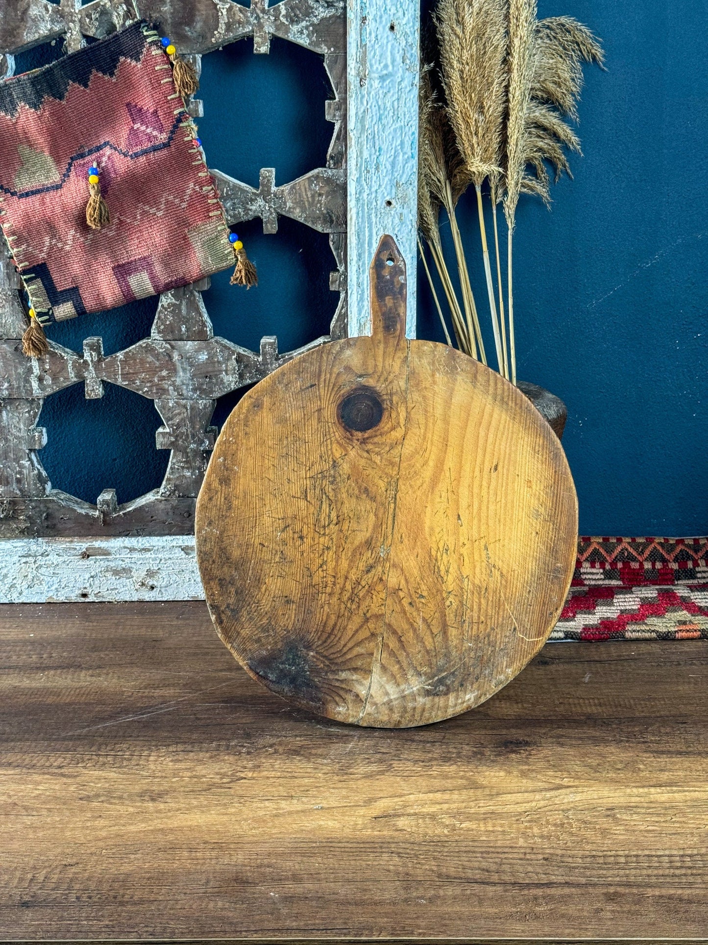 Round Walnut Wood Cutting Board, Vintage Board, Rustic Cutting Board, Wood Cheese and Serving Platter, Wooden Pizza Board