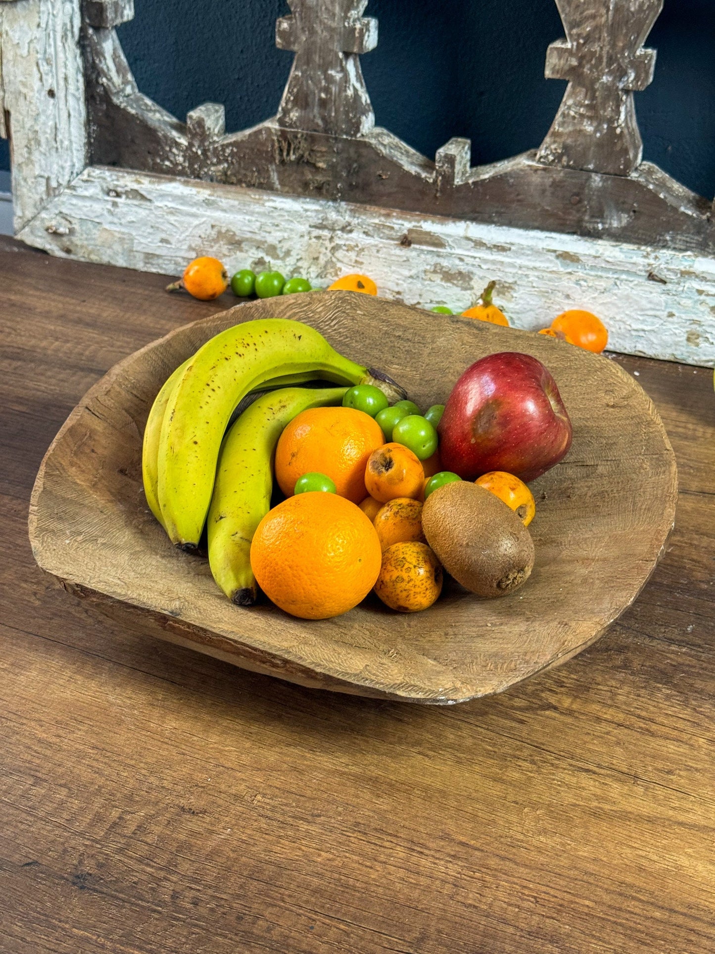 Round Walnut Wooden Fruit Plate, Vintage Fruit Plate, Wooden Presentation Plate, Rustic Fruit Plate, Wooden Serving Plate, Wooden Plate