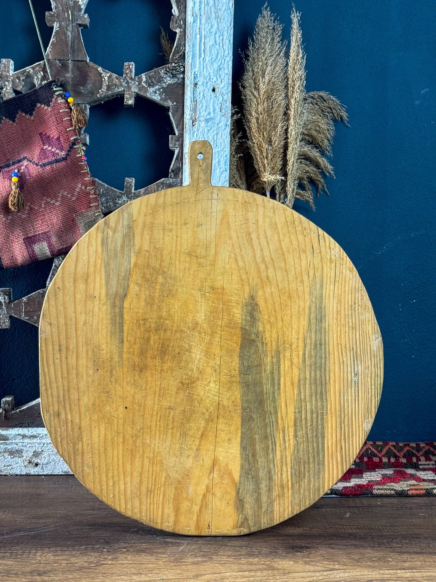 Vintage Bread Board & Vintage Cutting Board, Delicatessen Serving Tray, Round Walnut Wooden Cutting Board, Wooden Pizza Serving Plate