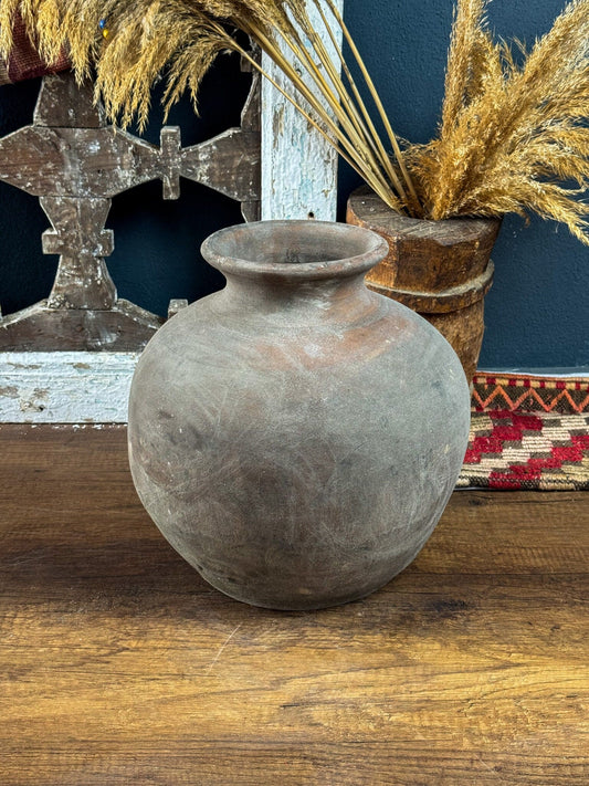 Round Vintage Gray Antique Vase, Terracotta Flower Pot, Wabi Sabi Vase, Flower Pot, Rustic Pottery, Vintage Vase, Earthenware Vase